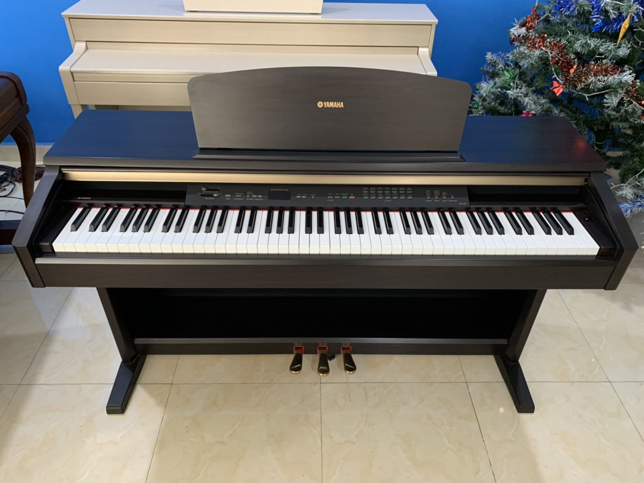 đàn piano điện hải phòng