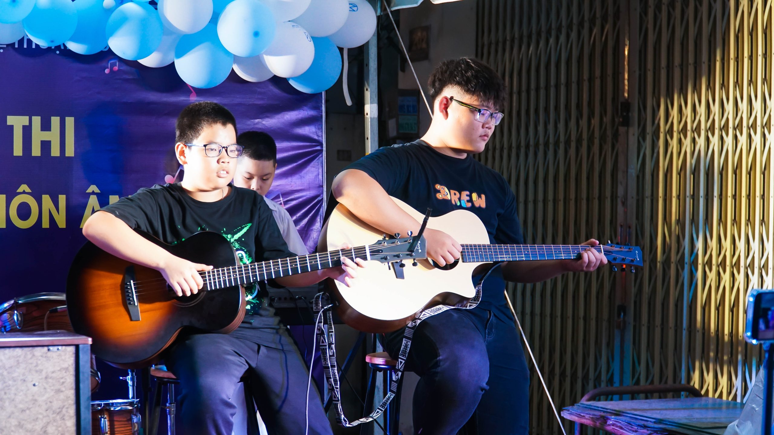 lớp học đàn guitar kiến an hải phòng